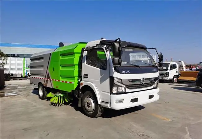 路面养护扫地车现车销售