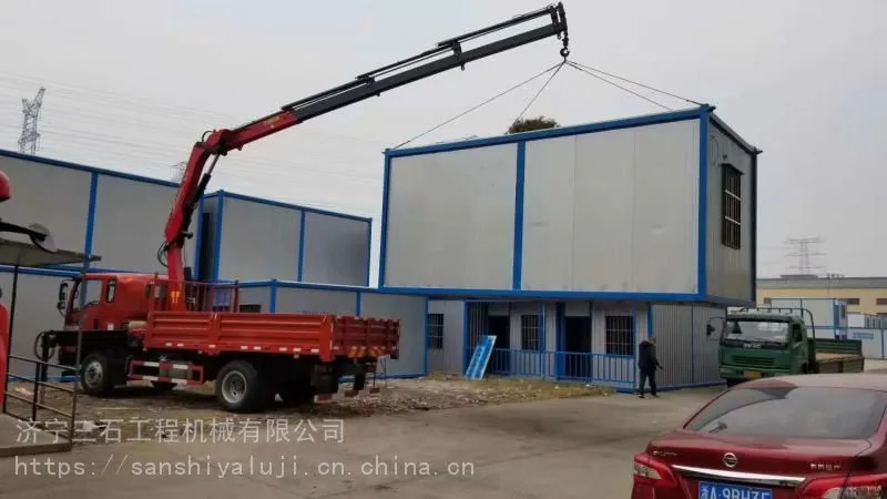 山东工程与建筑机械 采购折臂吊 三石直销 折叠式随车吊厂家视频介绍
