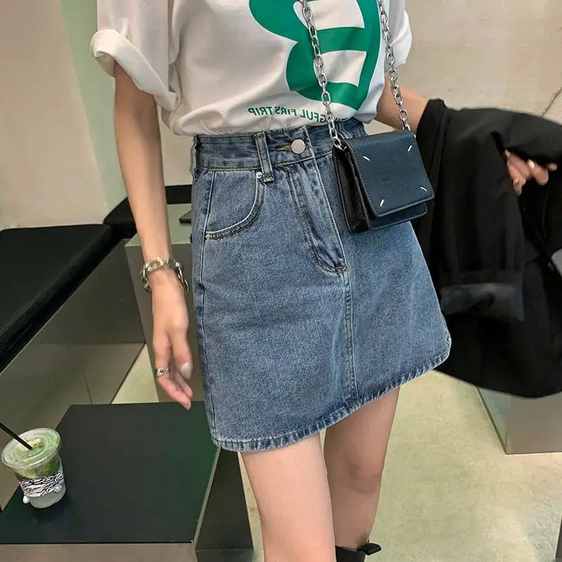 沈阳地摊服装哪里高腰牛仔短裙女夏潮青岛5元服装批发