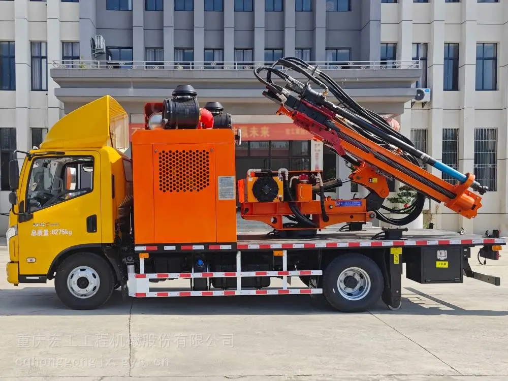 新升级公路护栏抢修车，车载式护栏打拔钻一体机，公路护栏打孔钻机