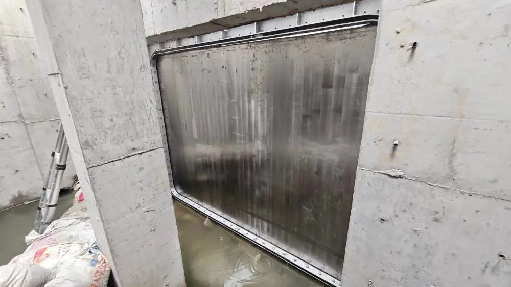 雨污分流液动下开式堰门 液压下开堰门 工程机械 厂家现货