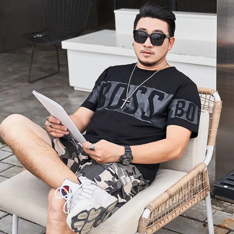 摆地摊卖衣服男装潮牌男式t恤新款哪里有便宜的地摊服装批发