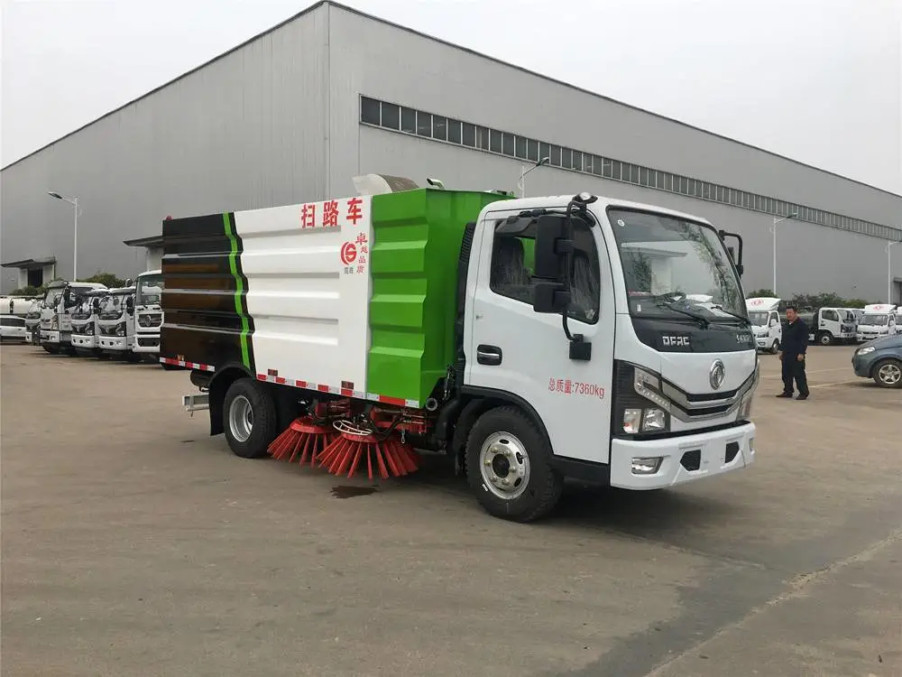 扫路车