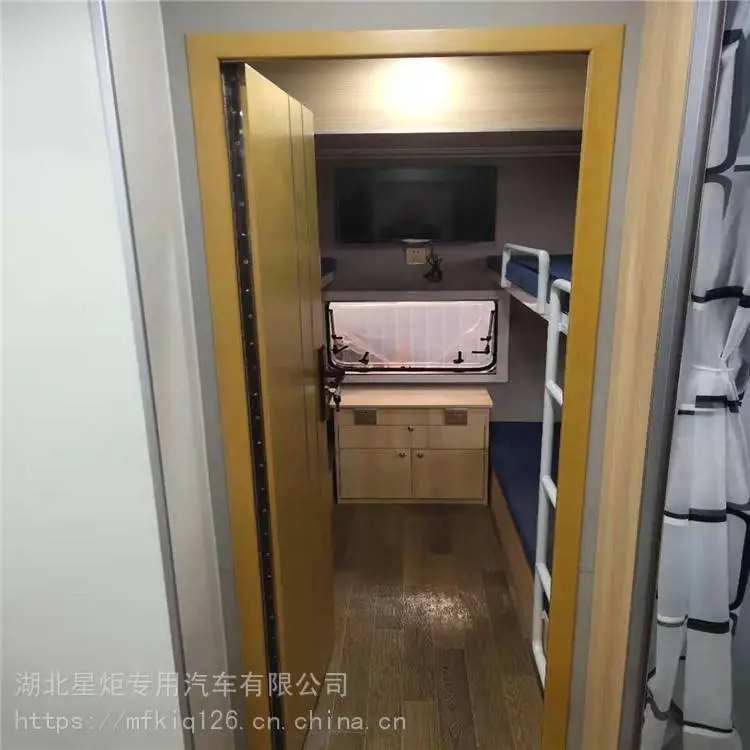 流动高端厢式宿营车车载系统供水车 流动高端厢式宿营车车载系统供水车