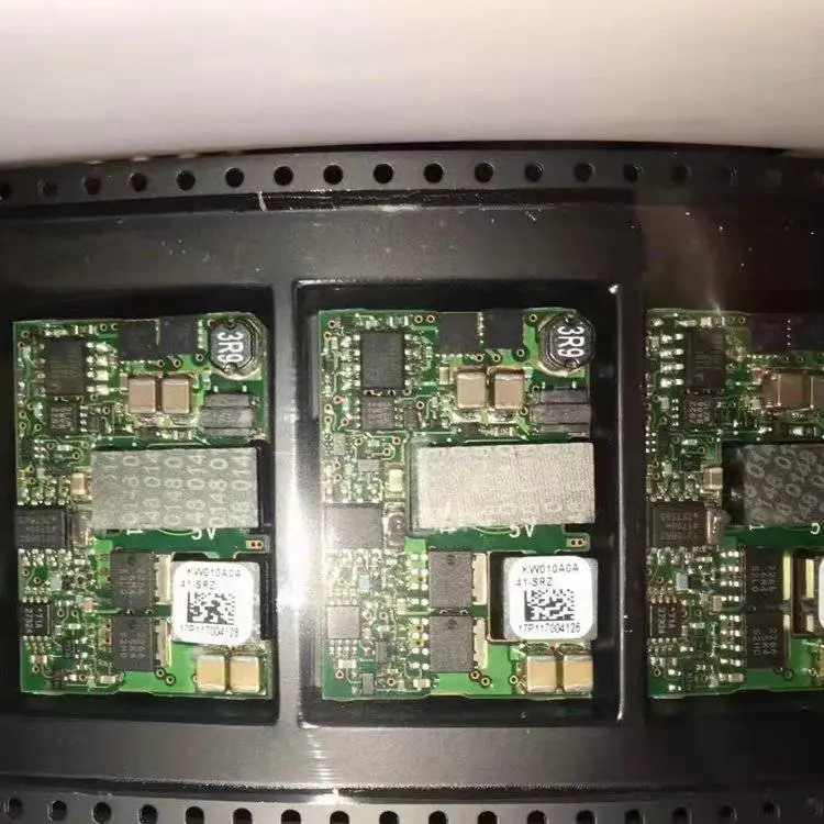 免费估价 现款结清 专业回收液晶屏 手机显示屏 手机主板 PCB板