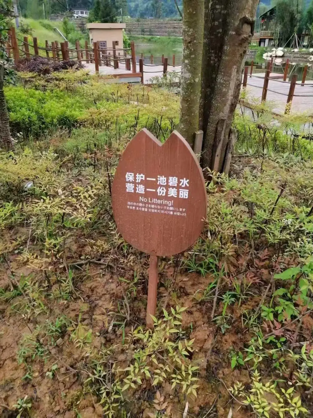 不锈钢户外公园长椅 镀锌板成品坐凳 园林小区景观座椅 休闲条椅