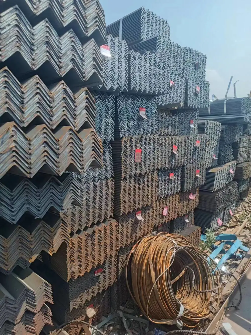 盈 江钢材 驰宇销售Q235B角钢 现货多种材质 切割加工 槽钢 资源多