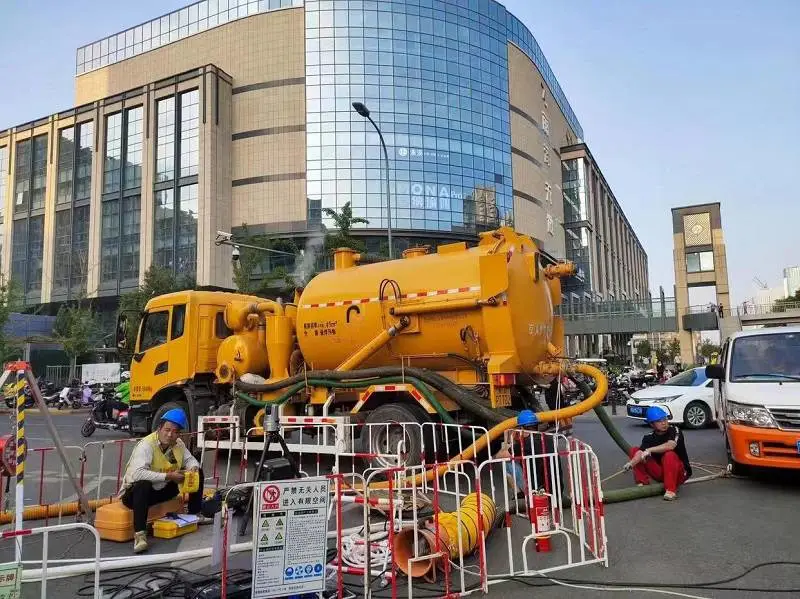 太原周边大型真空吸粪车清理化粪池；抽粪，清理隔油池，蓄水池，过滤池