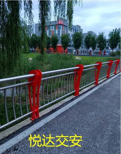 桥梁护栏市政道路护栏河道护栏机非护栏防撞护栏不锈钢复合管