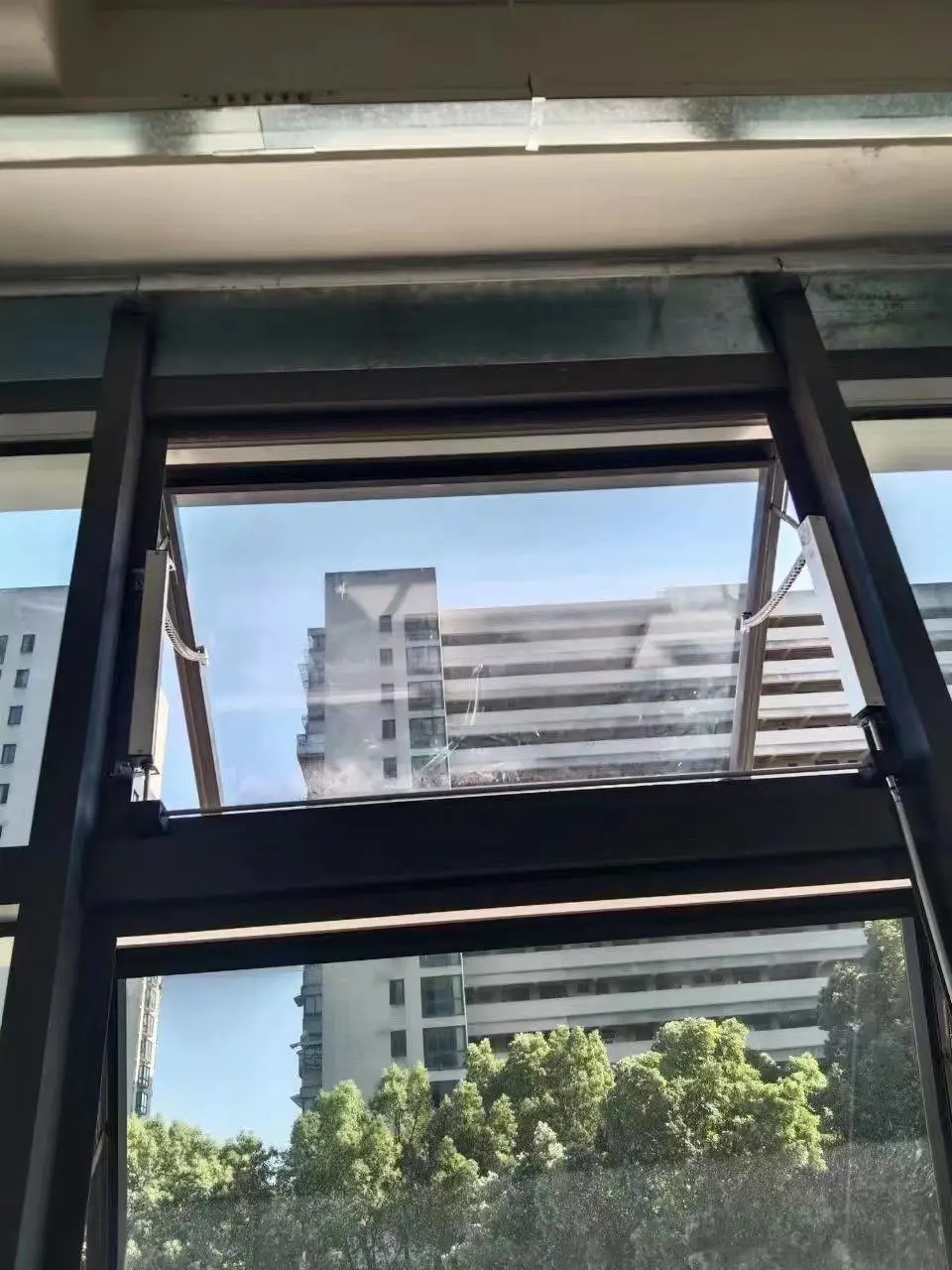 开窗器 手摇窗 优雅 操作方便 力强 可开启 排烟效果好