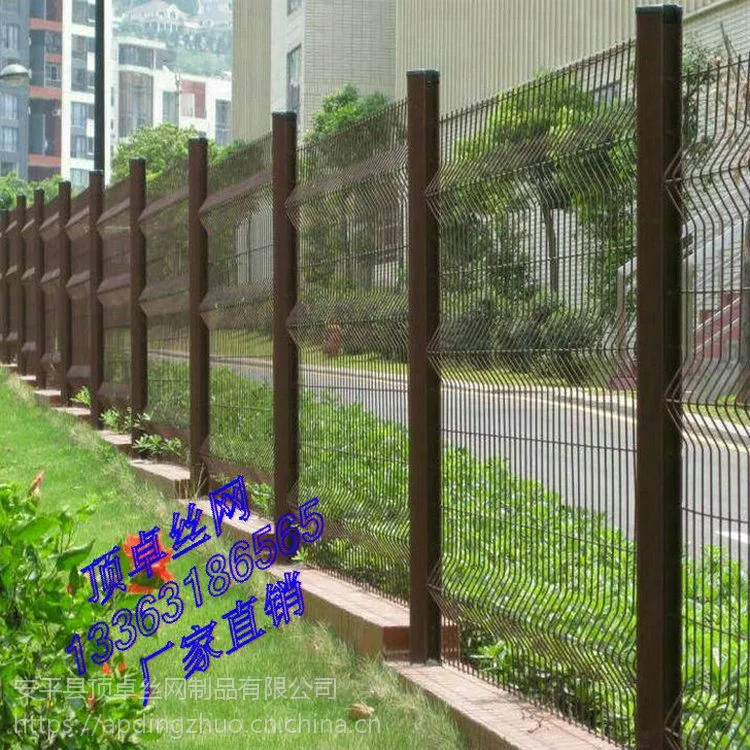 高速公路绿色刺丝围栏网 358防攀爬网 公园绿化浸塑网围栏地量现货