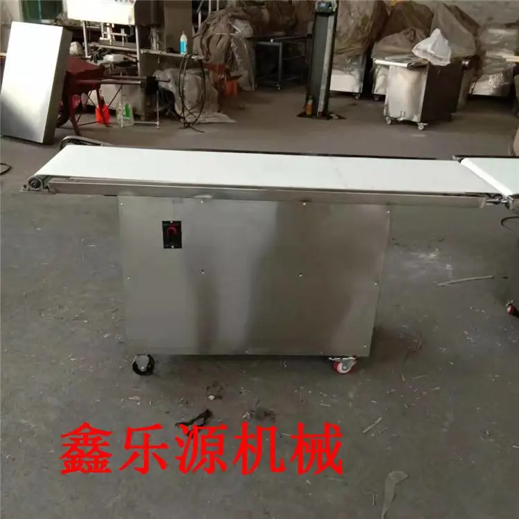 不想用摆盘机可以用拉缝机代替 方圆馒头生产线厂家 山东鑫乐源蒸馒头全套设备厂家 馒头整形机