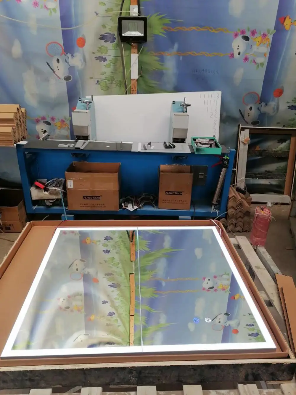 现代简约智能浴室镜柜门 方形LED挂墙式防雾镜化妆镜厂家供应