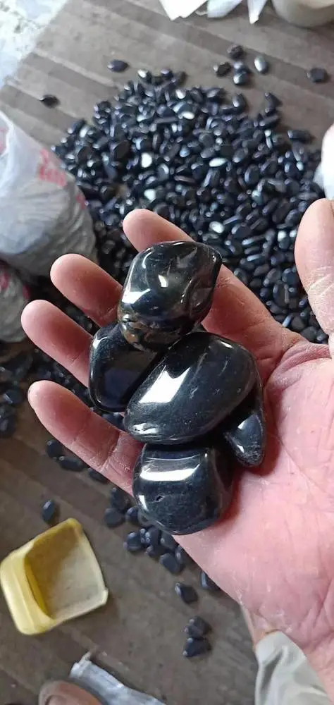 山东泰安天然鹅卵石米黄色哪家好找腾龙石材