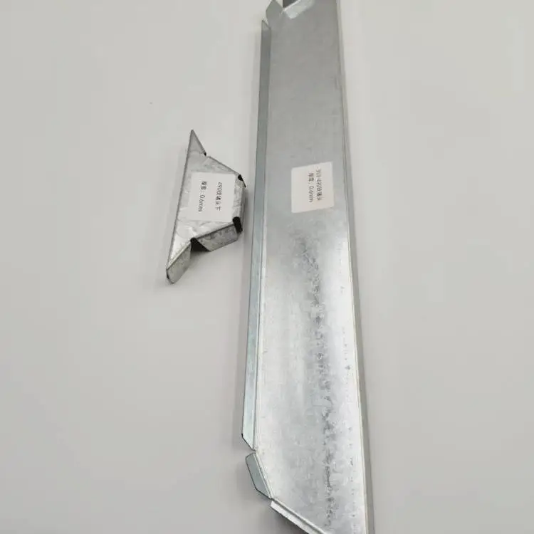 彩钢瓦铁堵头 角驰470/475/490型金属屋面泡沫胶条封堵