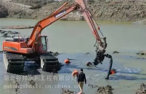 水挖机打桩的劳务合同 平谷水陆两用挖掘机租赁多少钱