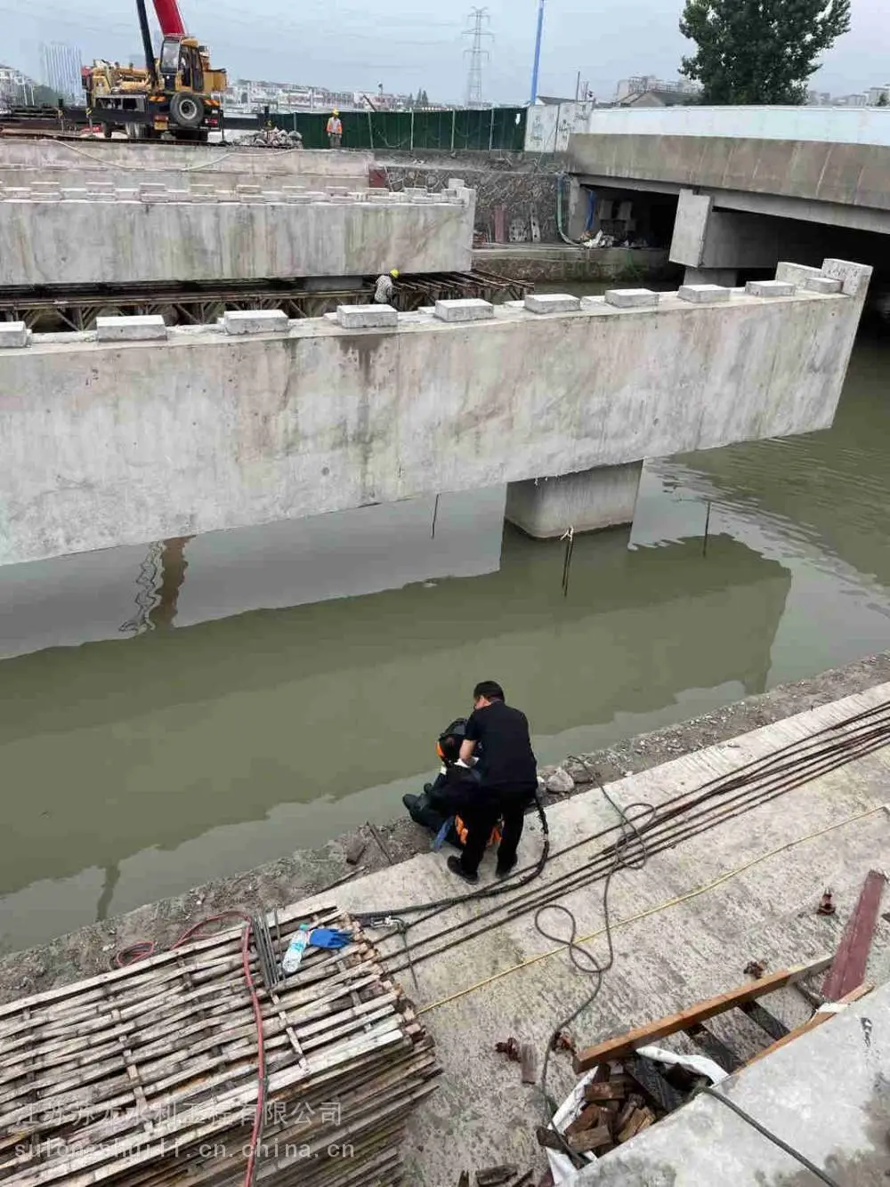 盐城市自来水管道水下安装-潜水工程施工单位