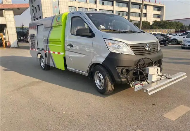喷雾道路清扫车快速清扫专家