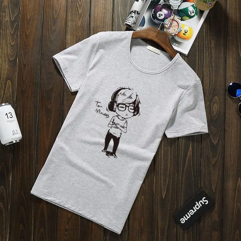 服装尾货批发市场在哪里休闲潮牌情侣体恤男装摆地摊卖服装哪里拿货便宜