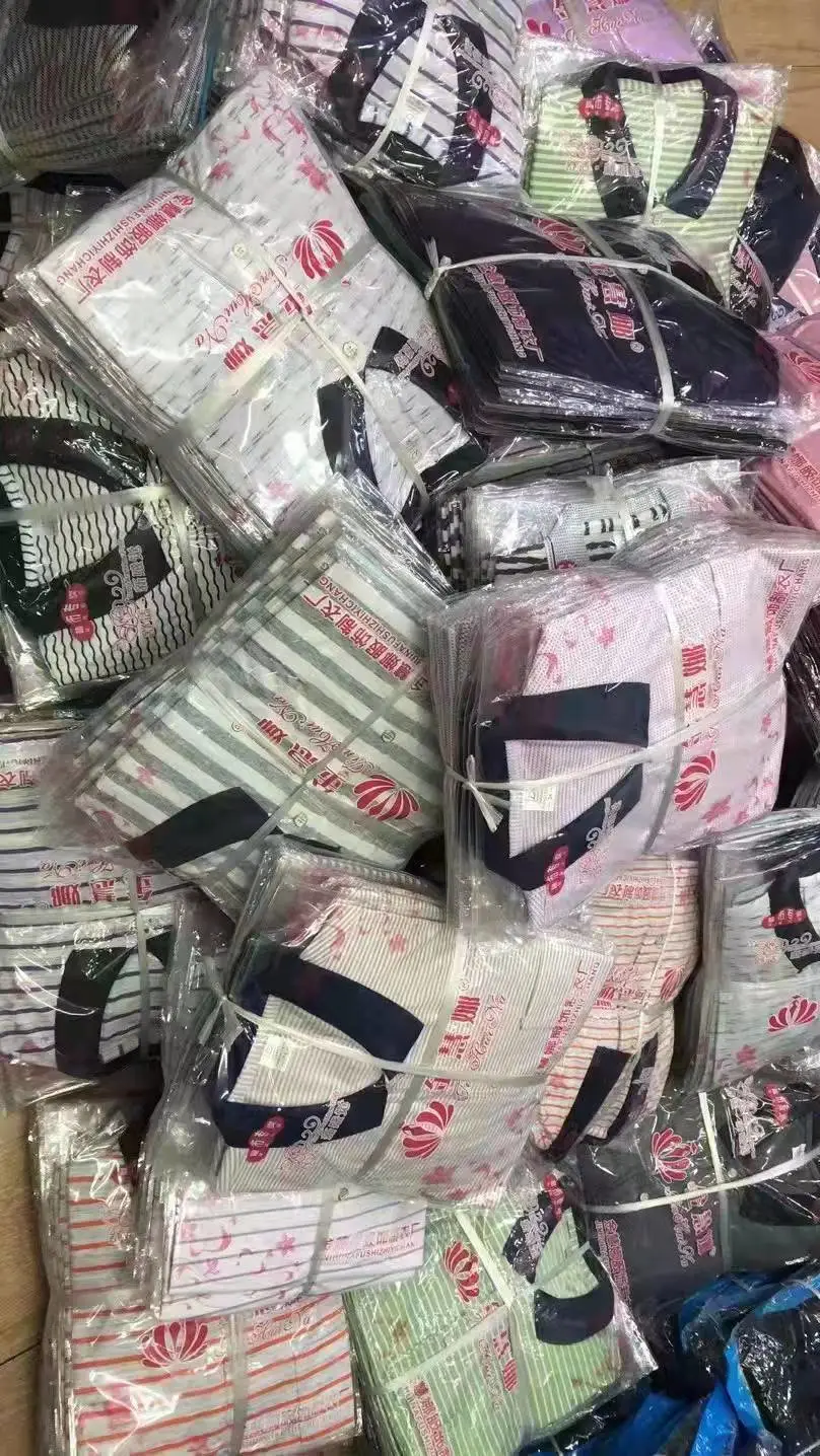 地摊货源网卫生纸批发地韩版休闲印花体恤翻领贵州省黔西州册亨几块钱的polo衫