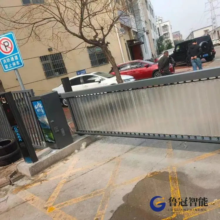 黄龙县物业专用遥控道闸自动升降杆车牌识别刷卡门禁智能高效安全