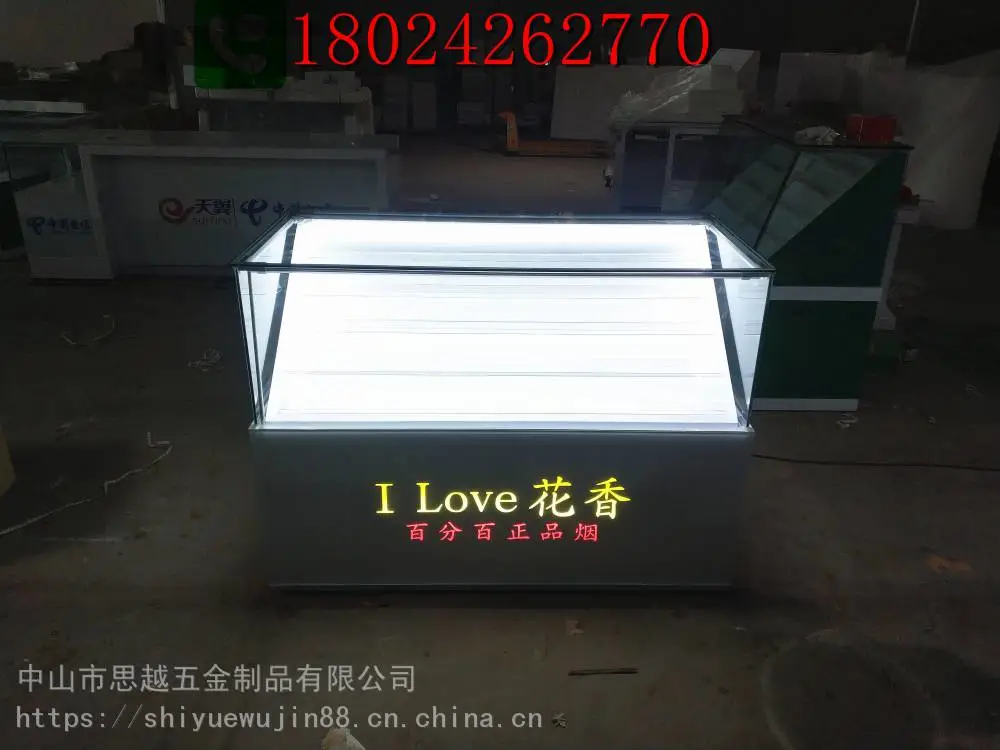 广东揭阳货架便利店组合带锁图片大全