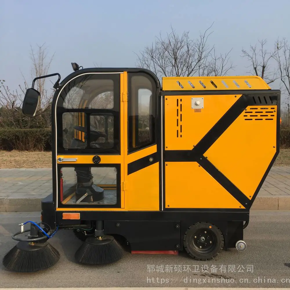 陕西延安全封闭驾驶式小区车库清扫新能源扫地车商场景区保洁清洁吸尘车供应新能源扫地车