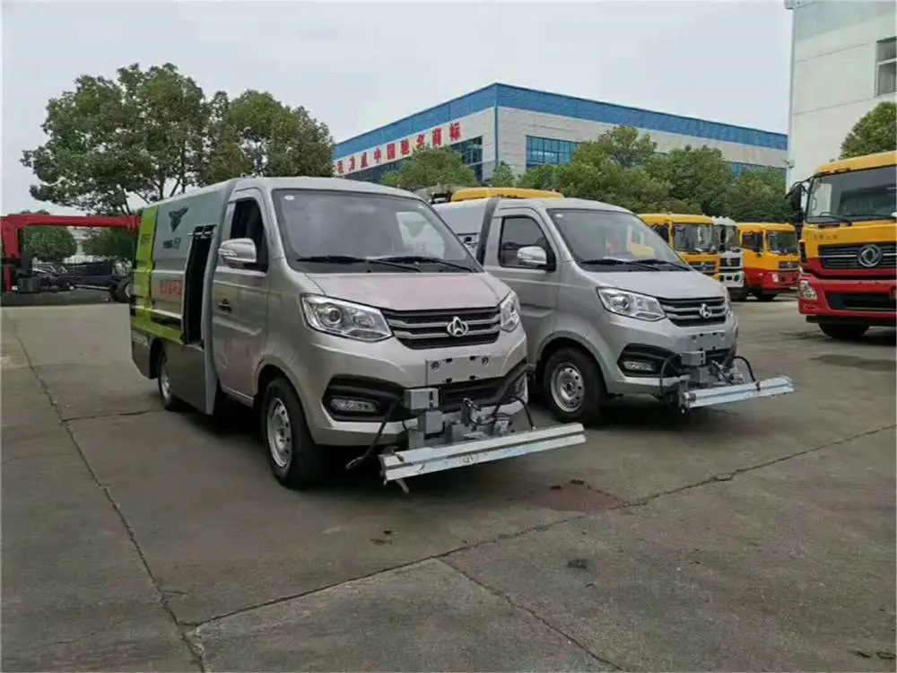 东风天锦路面养护车公路路面清洗车出售