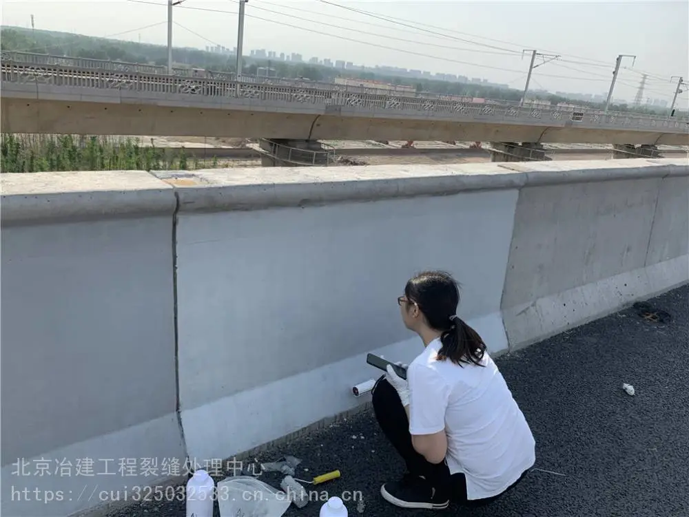 鸡西高铁桥墩表面颜色有瑕疵如何处理