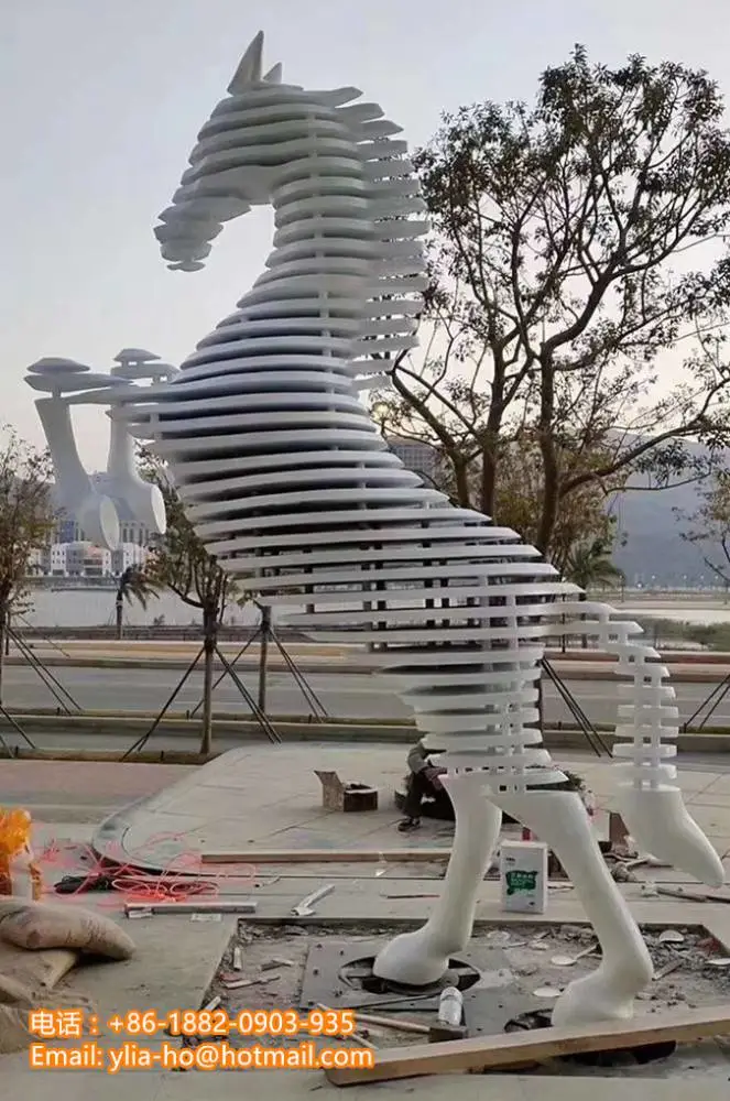 玻璃钢抽象动物雕塑|铜马艺术摆件