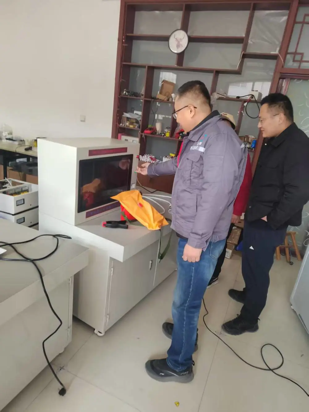 SDZD-9L智能型压缩氧自救器检验装置
