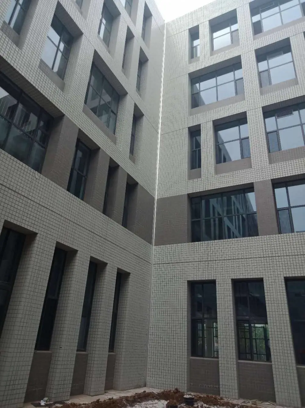 河北省邯郸市铝合金盖板伸缩缝公司地面变形缝