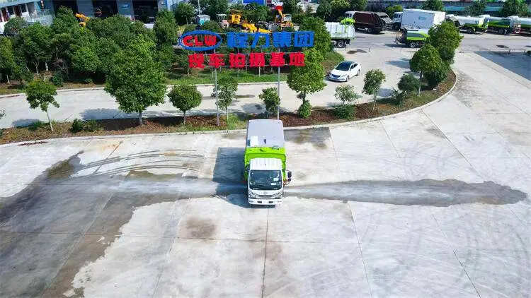 浙江电动清扫车品牌 哪里改装拖拉机清扫车 小学垃圾清扫车