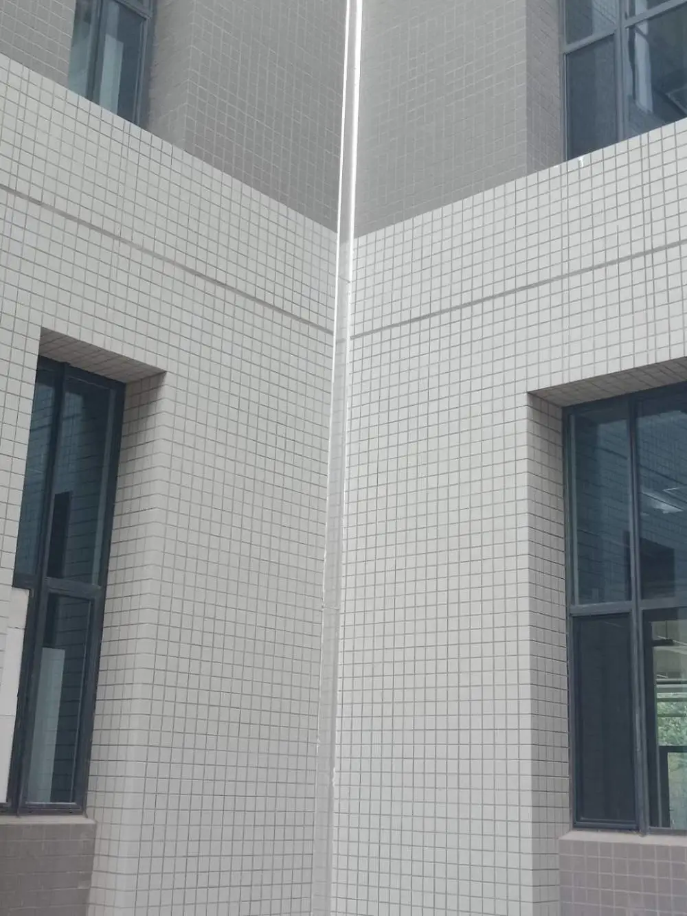 河北省邯郸市铝合金盖板伸缩缝公司地面变形缝