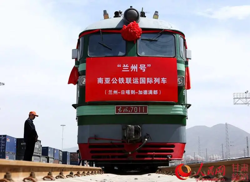 厦门新型化工材料快递,易驰货运双清包税