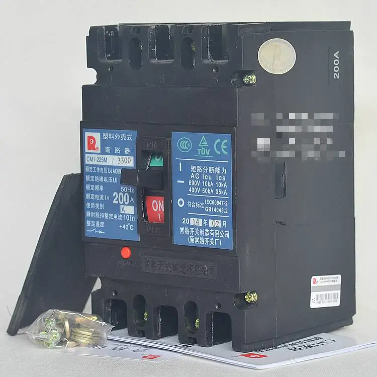 常熟塑壳断路器CM1-63L 100L 160 225 250M 400L 630M 铜件 开关