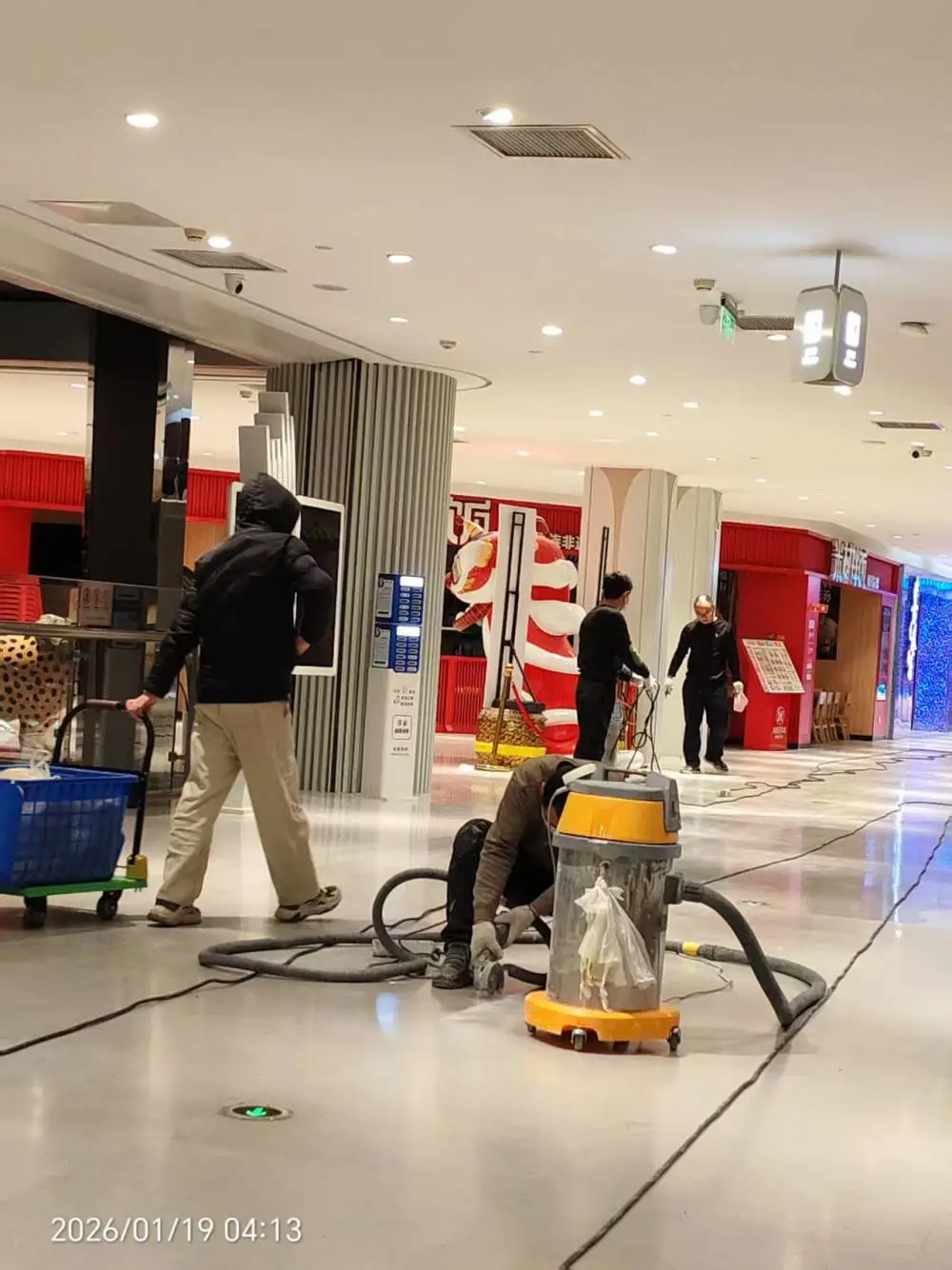 餐饮门店石材翻新结晶地面防滑防油抛光易清洁专业养护施工