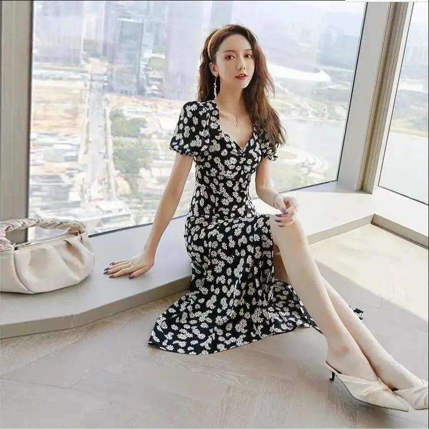 服装批发代理抽褶显瘦褶皱中长裙子一元购衣服