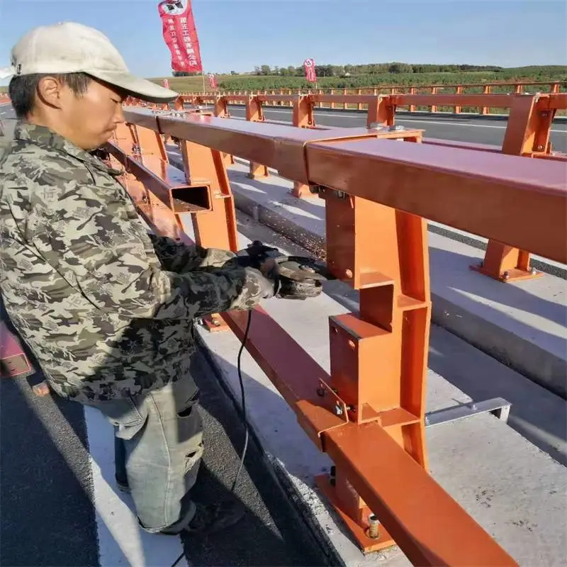 山西太原桥梁铁护栏厂家防撞安全道路桥梁防撞护栏