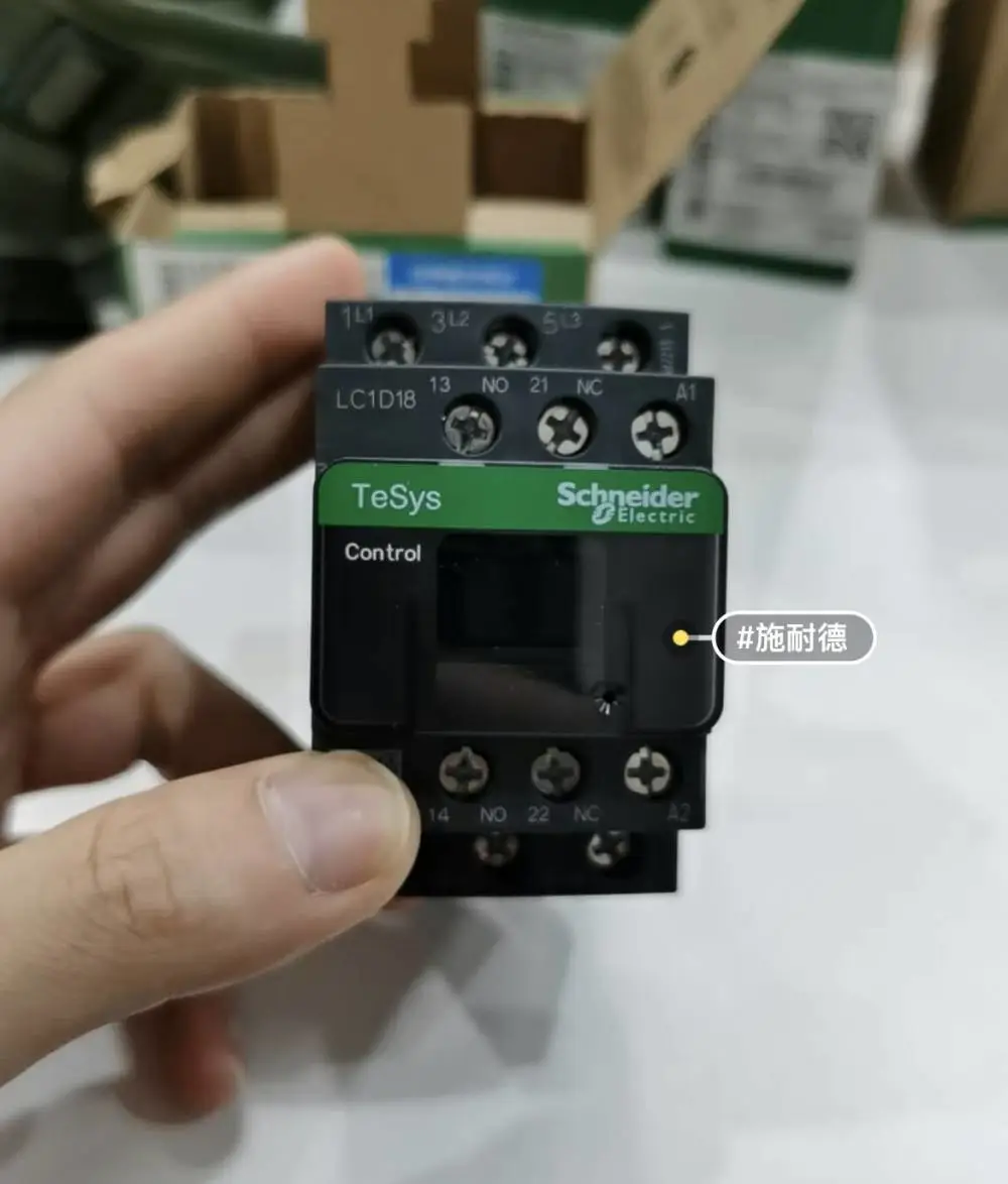 施耐德交流接触器LC1E300B5N参数 接线图线圈:AC220V
