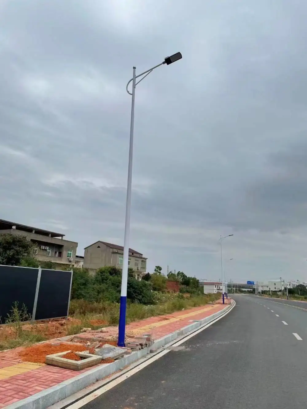 贺州平桂高杆路灯杆能小区广场节能农村道路照明灯杆来图定制