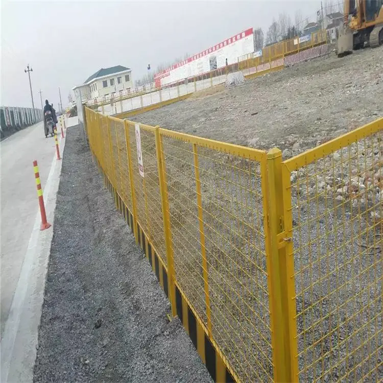 定制公路护栏网 可定制加工 高速公路护栏网 万泰