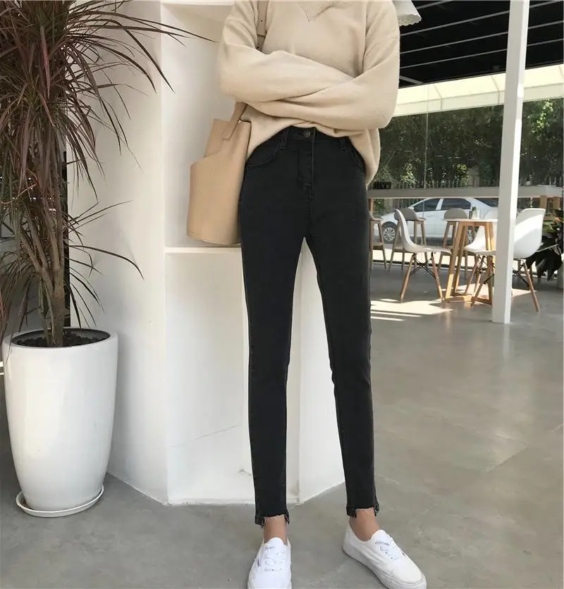 服装批发市场网上进货渠道淘宝网直播牛仔裤批发阔腿牛仔裤女2020春季成都地摊服装在哪里