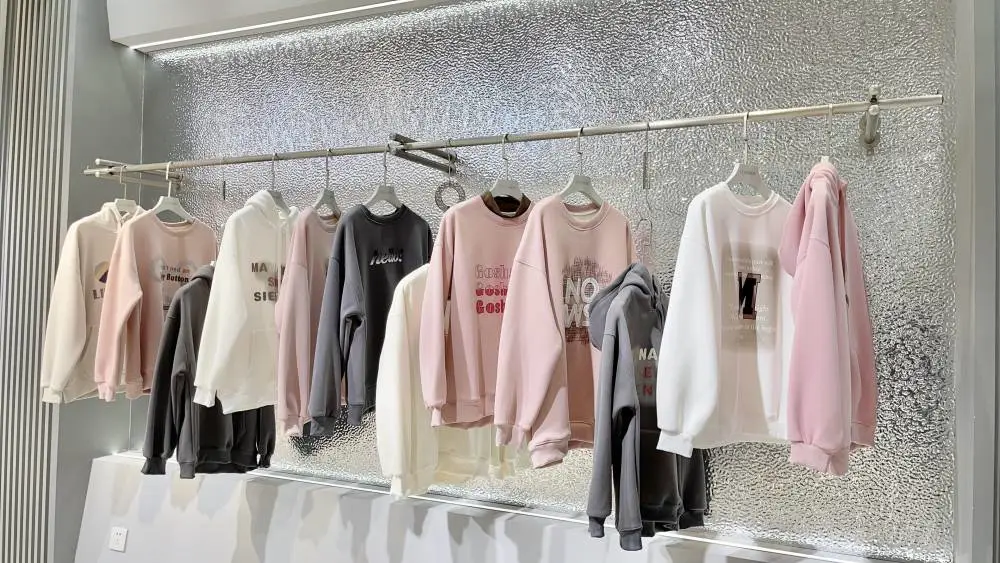 青岛加绒卫衣品牌折扣女装实体店货源供应商 思琳品牌撤柜货源
