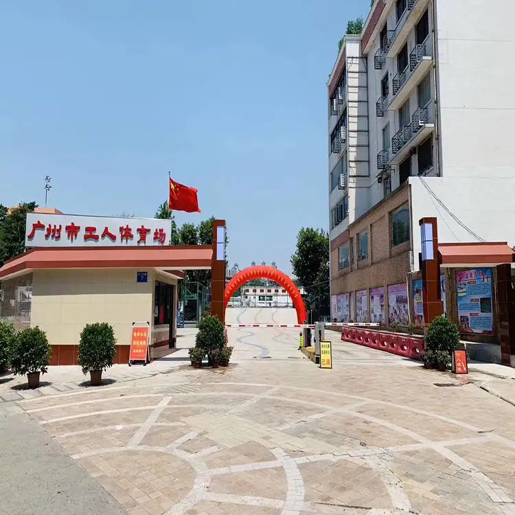 学校塑胶跑道底面打胶吗,透气式塑胶跑道建设公司