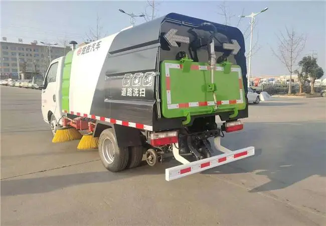 喷雾道路清扫车快速清扫专家