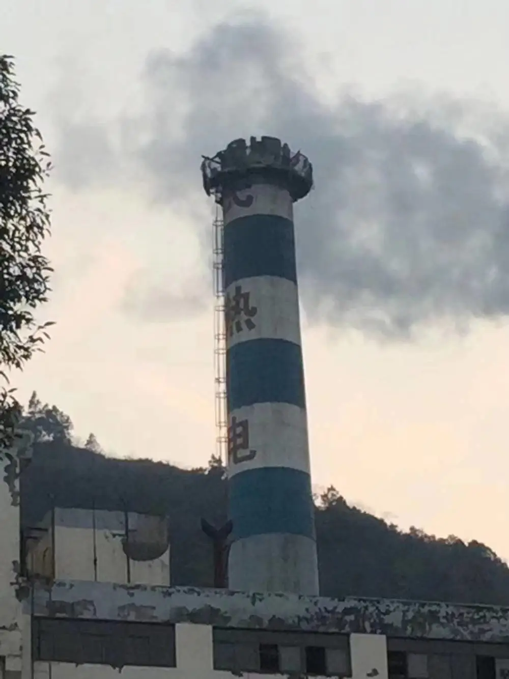 孝感烟囱安装旋转爬梯 桥梁喷铝防腐松建建筑公司