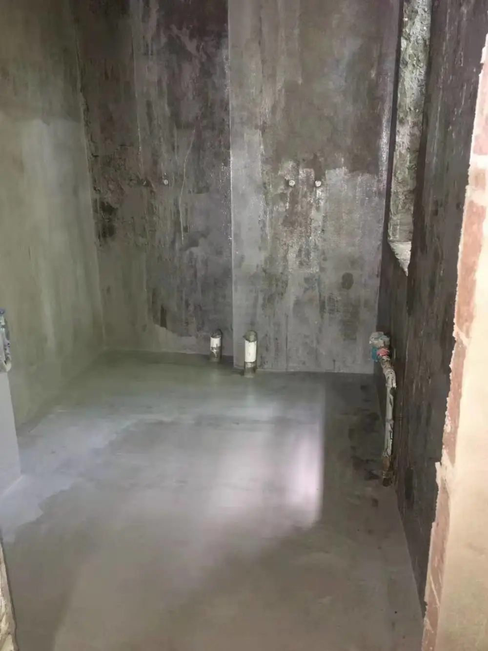 广州荔湾华瑞建筑 房屋防水补漏 阳台防水堵漏 补漏公司