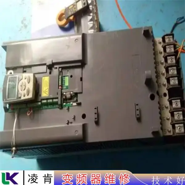 欧姆龙变频器报CF3.1故障代码维修成功***