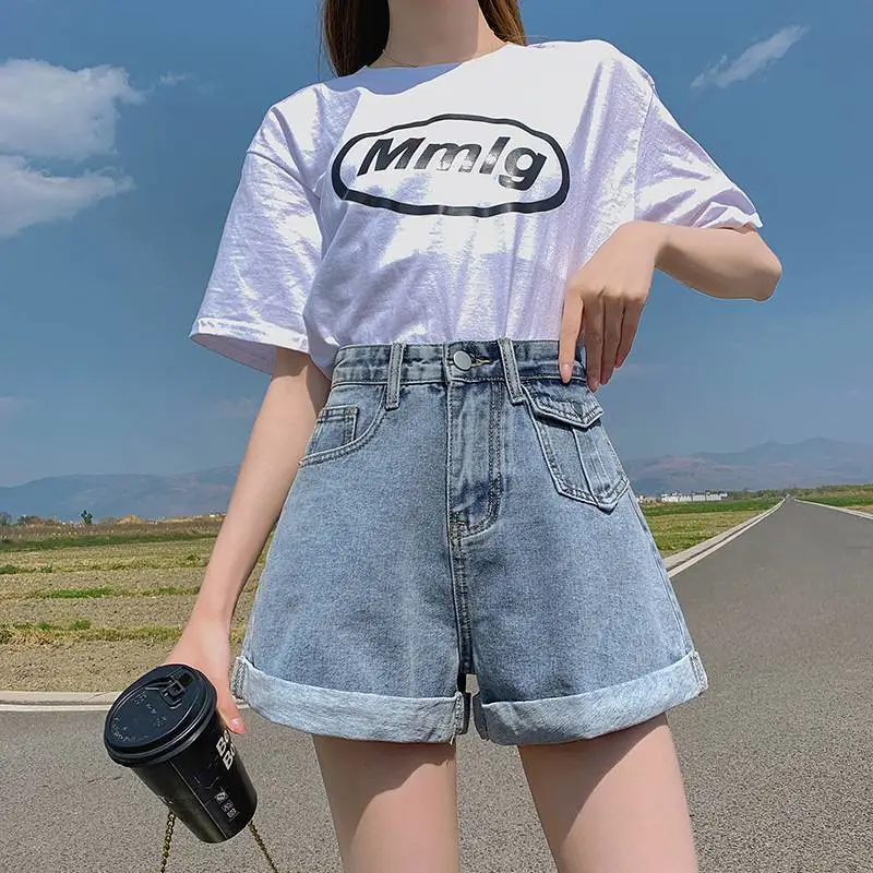 南宁地摊货服装最多的地方在哪里短裙女显瘦宽松可爱潮中老年人服装5元批发